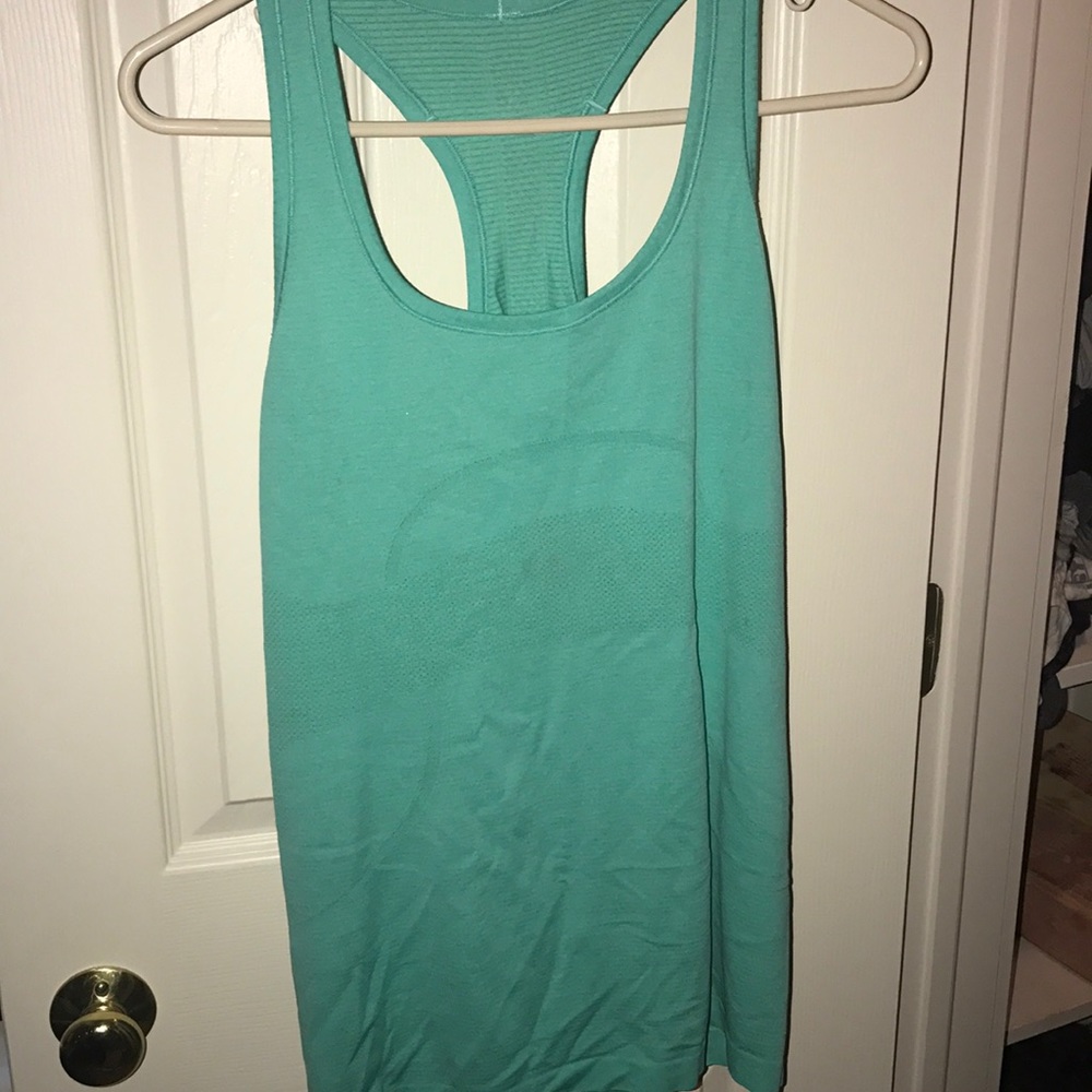 Lululemon tank